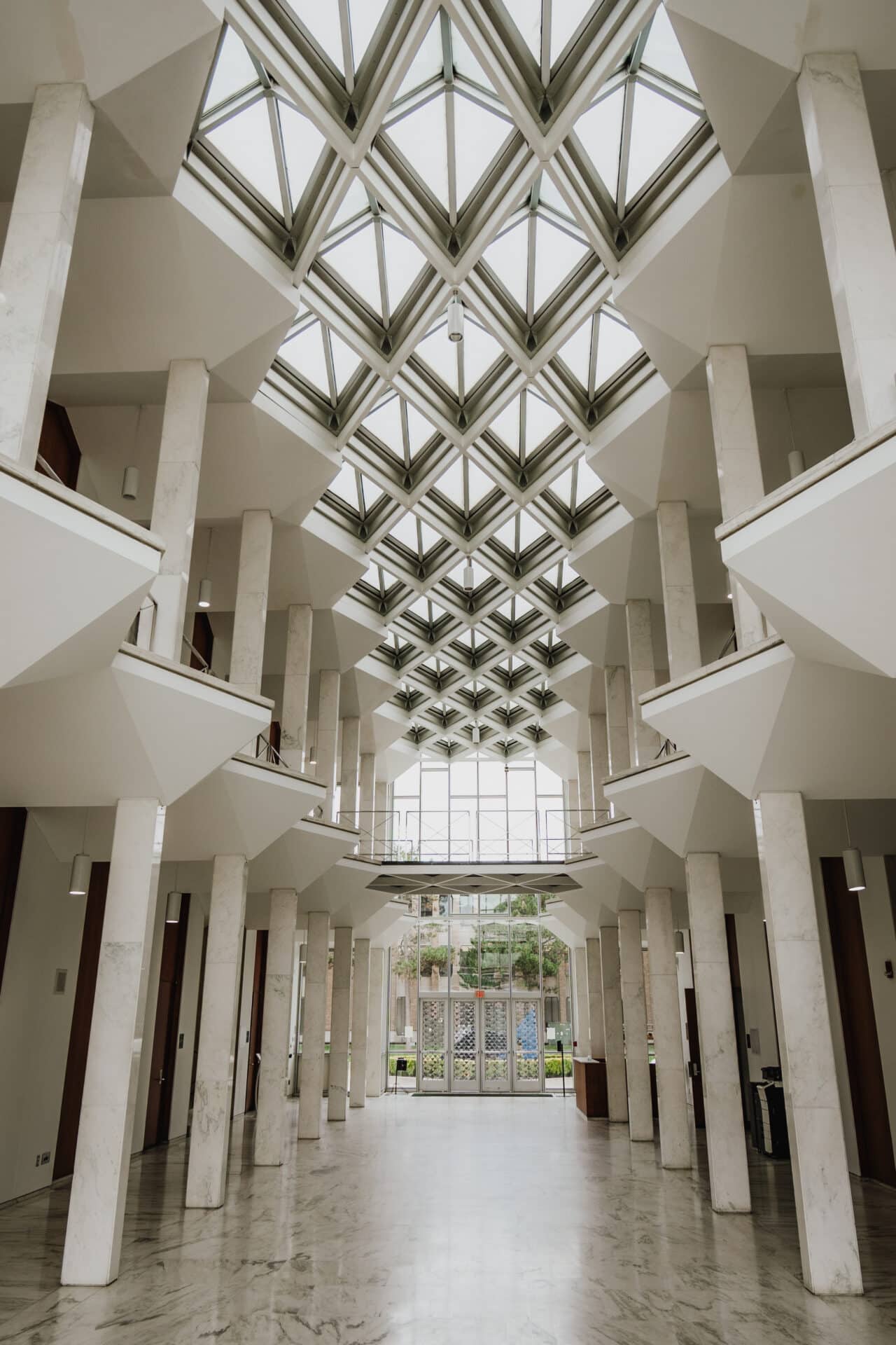 Colors in Photography: White