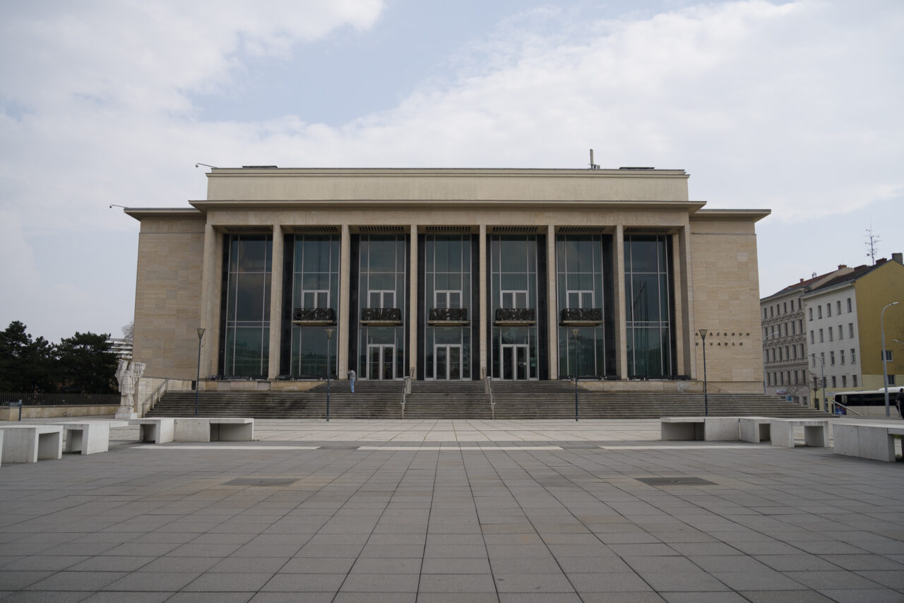 Shooting from a lower perspective